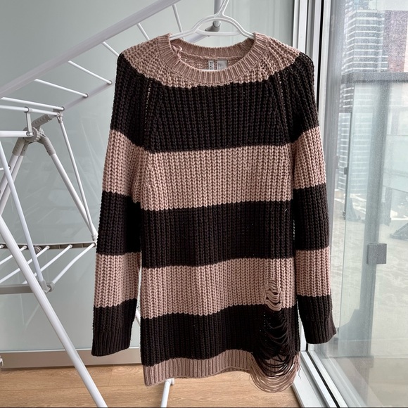 Oversized striped sweater - Picture 2 of 3